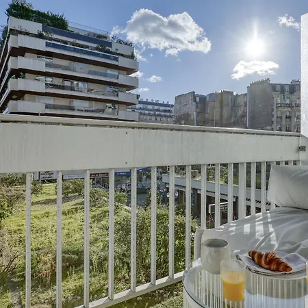 شقة Roomy & Bright Flat, Balcony-by The Eiffel Tower